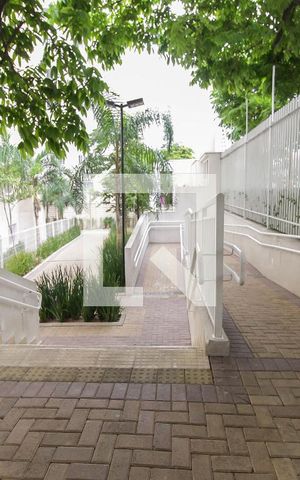 Apartamento à venda com 32m², 2 quartos e 1 vaga Apartamento à venda com 32m², 2 quartos e 1 vagaEntrada