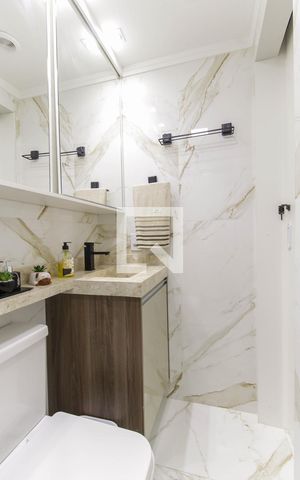 Apartamento à venda com 32m², 2 quartos e 1 vaga Apartamento à venda com 32m², 2 quartos e 1 vagaBanheiro