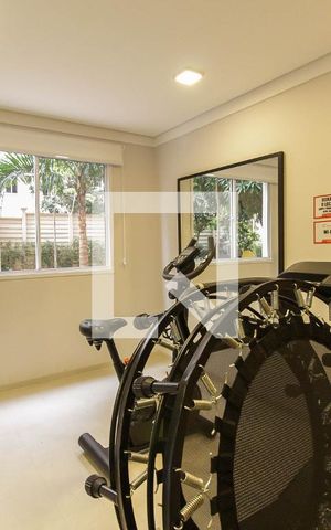 Apartamento à venda com 32m², 2 quartos e 1 vaga Apartamento à venda com 32m², 2 quartos e 1 vagaAcademia