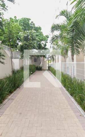 Apartamento à venda com 32m², 2 quartos e 1 vaga Apartamento à venda com 32m², 2 quartos e 1 vagaÁrea Comum