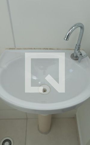 Apartamento para alugar com 45m², 2 quartos e sem vagaBanheiro