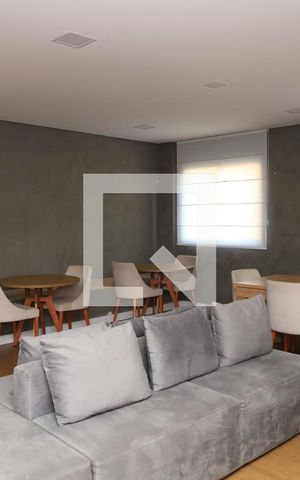 Apartamento para alugar com 45m², 2 quartos e sem vagaÁrea comum