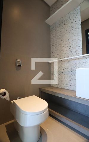 Casa de condomínio à venda com 232m², 4 quartos e 2 vagasBanheiro de serviço