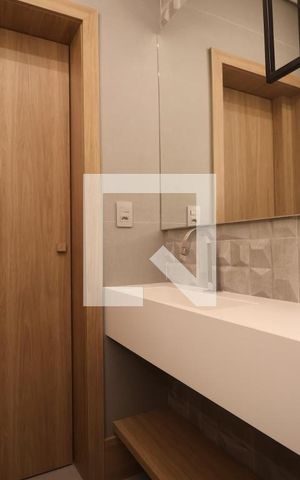 Casa de condomínio à venda com 232m², 4 quartos e 2 vagasLavabo