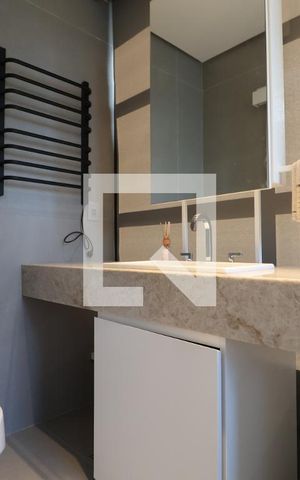 Casa de condomínio à venda com 232m², 4 quartos e 2 vagasBanheiro da Suíte