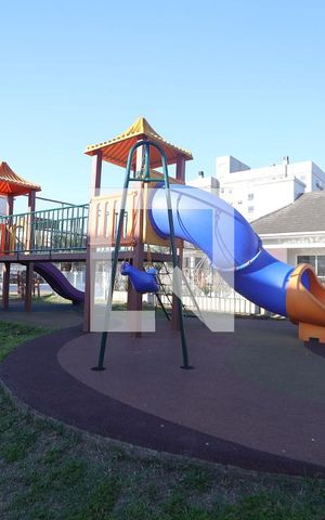 Casa de condomínio à venda com 232m², 4 quartos e 2 vagasÁrea comum - Playground