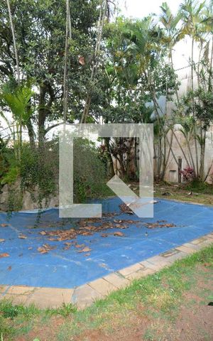 Casa para alugar com 600m², 5 quartos e 8 vagasQuintal