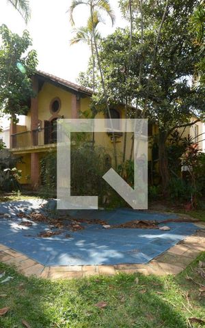 Casa para alugar com 600m², 5 quartos e 8 vagasQuintal