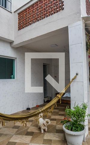 Casa à venda com 178m², 3 quartos e 4 vagas Casa à venda com 178m², 3 quartos e 4 vagasQuintal