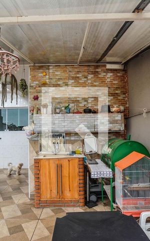 Casa à venda com 178m², 3 quartos e 4 vagas Casa à venda com 178m², 3 quartos e 4 vagasÁrea gourmet