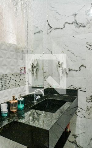 Casa à venda com 178m², 3 quartos e 4 vagas Casa à venda com 178m², 3 quartos e 4 vagasLavabo