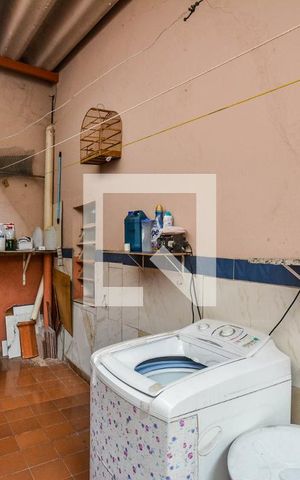Casa à venda com 178m², 3 quartos e 4 vagas Casa à venda com 178m², 3 quartos e 4 vagasÁrea de Serviço