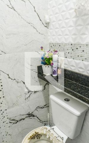 Casa à venda com 178m², 3 quartos e 4 vagas Casa à venda com 178m², 3 quartos e 4 vagasLavabo