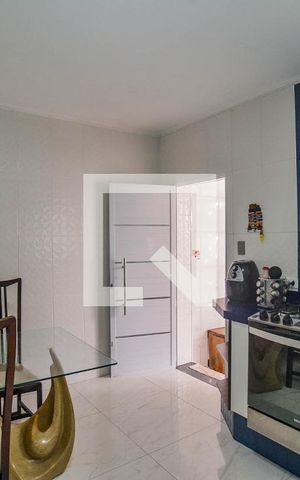 Casa à venda com 178m², 3 quartos e 4 vagas Casa à venda com 178m², 3 quartos e 4 vagasCozinha