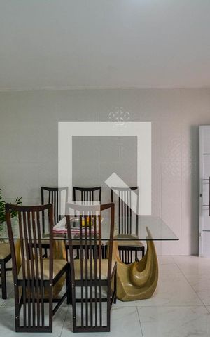 Casa à venda com 178m², 3 quartos e 4 vagas Casa à venda com 178m², 3 quartos e 4 vagasCozinha
