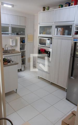Apartamento à venda com 137m², 3 quartos e 3 vagasCOZINHA