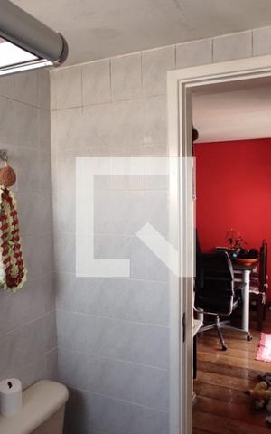 Apartamento à venda com 61m², 2 quartos e 1 vaga Apartamento à venda com 61m², 2 quartos e 1 vagaBanheiro