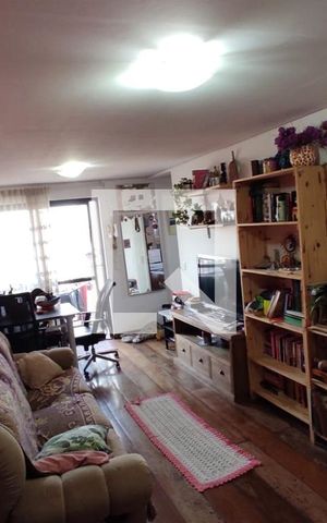 Apartamento à venda com 61m², 2 quartos e 1 vaga Apartamento à venda com 61m², 2 quartos e 1 vagaSala