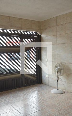 Casa para alugar com 240m², 4 quartos e 2 vagasGaragem