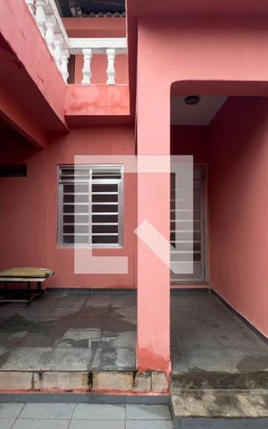 Casa à venda com 350m², 3 quartos e 2 vagasQuintal e área de serviço
