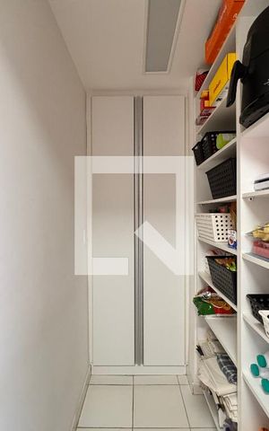 Apartamento à venda com 115m², 3 quartos e 2 vagas Apartamento à venda com 115m², 3 quartos e 2 vagasDespensa