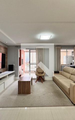 Apartamento à venda com 115m², 3 quartos e 2 vagas Apartamento à venda com 115m², 3 quartos e 2 vagasSala