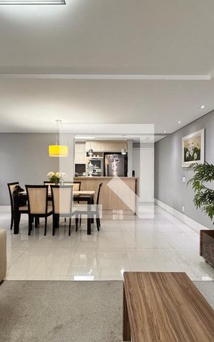 Apartamento à venda com 115m², 3 quartos e 2 vagas Apartamento à venda com 115m², 3 quartos e 2 vagasSala