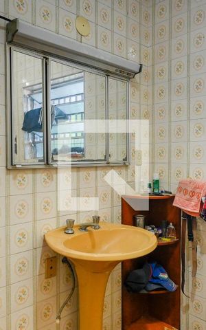 Casa à venda com 167m², 4 quartos e 4 vagasBanheiro 2