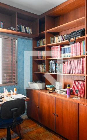 Casa à venda com 167m², 4 quartos e 4 vagasQuarto 1/Escritório