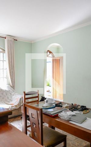 Casa à venda com 167m², 4 quartos e 4 vagasSala