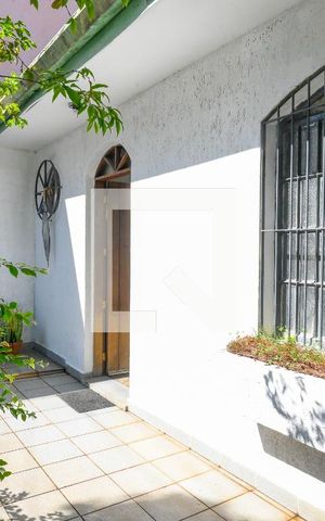 Casa à venda com 167m², 4 quartos e 4 vagasÁrea Externa
