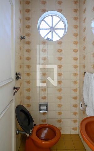 Casa à venda com 167m², 4 quartos e 4 vagasBanheiro 1