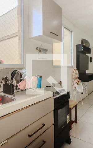 Apartamento à venda com 38m², 2 quartos e 1 vaga Apartamento à venda com 38m², 2 quartos e 1 vagaCozinha e Área de Serviço