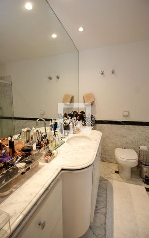 Apartamento para alugar com 278m², 4 quartos e 4 vagasBanheiro da Suíte