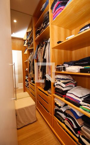 Apartamento para alugar com 278m², 4 quartos e 4 vagasCloset da suíte