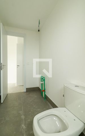 Apartamento à venda com 115m², 3 quartos e 2 vagas Apartamento à venda com 115m², 3 quartos e 2 vagasBanheiro da Suíte