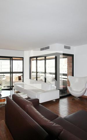 Apartamento à venda com 220m², 5 quartos e 4 vagas Apartamento à venda com 220m², 5 quartos e 4 vagasSala