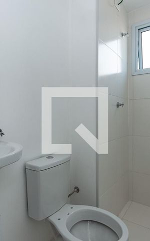 Apartamento à venda com 72m², 2 quartos e sem vaga Apartamento à venda com 72m², 2 quartos e sem vagaBanheiro Social