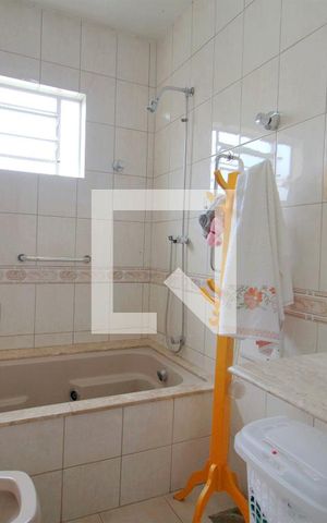Casa à venda com 360m², 5 quartos e 2 vagasBanheiro da Suíte 2