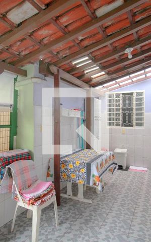 Casa à venda com 360m², 5 quartos e 2 vagasÁrea de Serviço