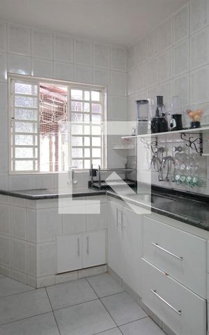 Casa à venda com 360m², 5 quartos e 2 vagasCozinha