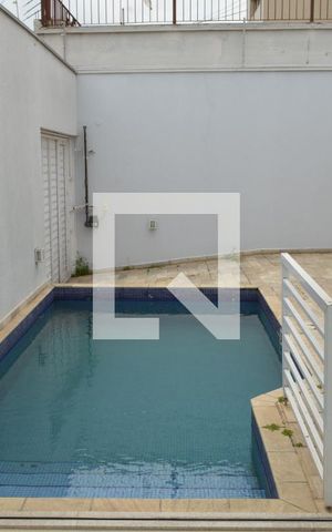 Casa à venda com 209m², 4 quartos e 4 vagasPiscina