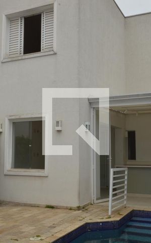 Casa à venda com 209m², 4 quartos e 4 vagasFachada Fundos