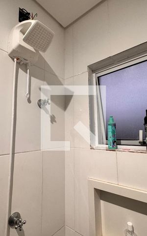 Apartamento à venda com 100m², 2 quartos e 1 vaga Apartamento à venda com 100m², 2 quartos e 1 vagaBanheiro