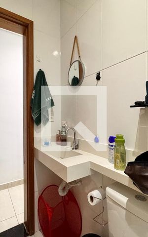 Apartamento à venda com 100m², 2 quartos e 1 vaga Apartamento à venda com 100m², 2 quartos e 1 vagaBanheiro