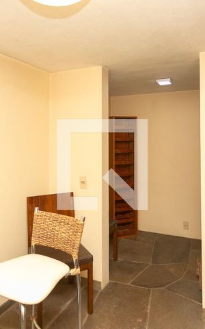 Casa à venda com 478m², 4 quartos e 3 vagas Casa à venda com 478m², 4 quartos e 3 vagasBar