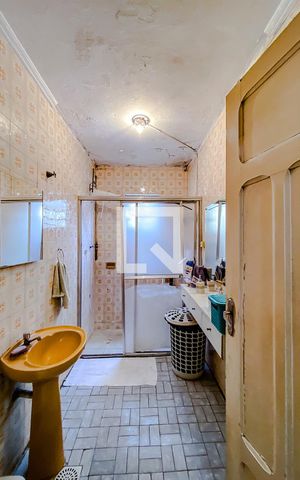 Casa para alugar com 215m², 2 quartos e 1 vagaBanheiro