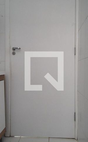 Apartamento para alugar com 42m², 2 quartos e sem vaga Apartamento para alugar com 42m², 2 quartos e sem vagaBanheiro