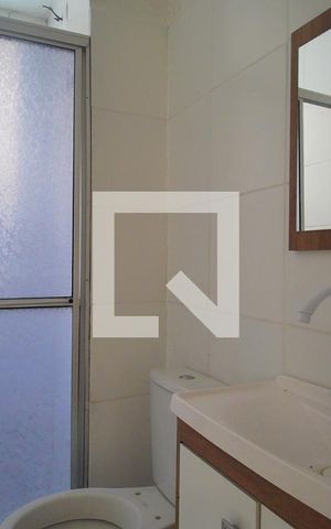 Apartamento para alugar com 42m², 2 quartos e sem vaga Apartamento para alugar com 42m², 2 quartos e sem vagaBanheiro