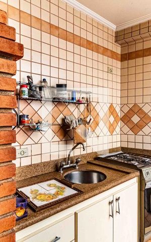 Casa à venda com 150m², 3 quartos e 4 vagas Casa à venda com 150m², 3 quartos e 4 vagasChurrasqueira